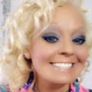 Meet your Posher, Lisalisa